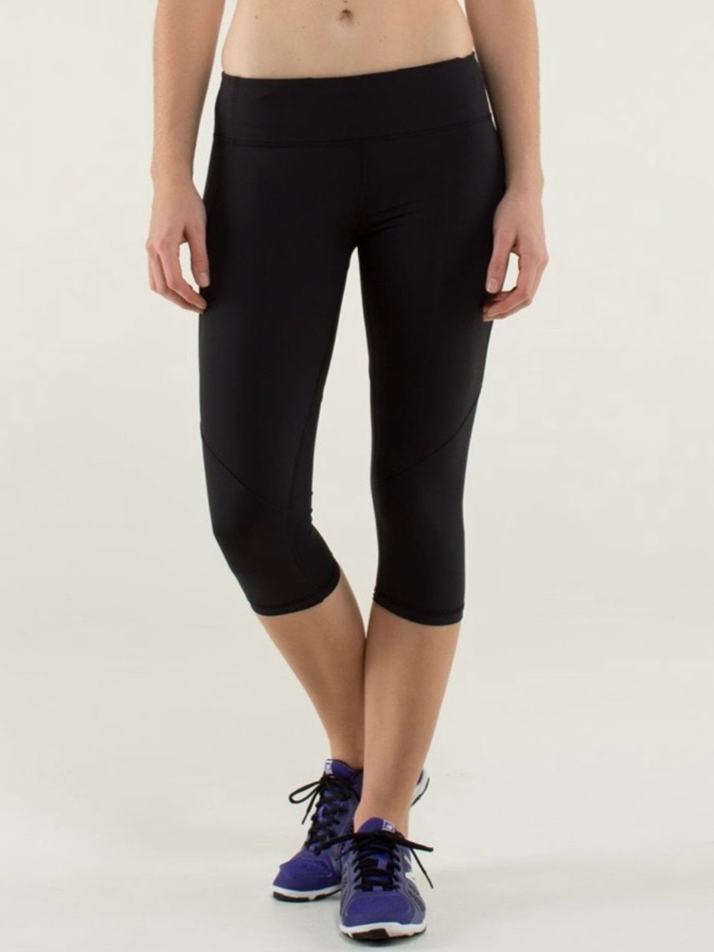 Caprice Lululemon leggings mod moves